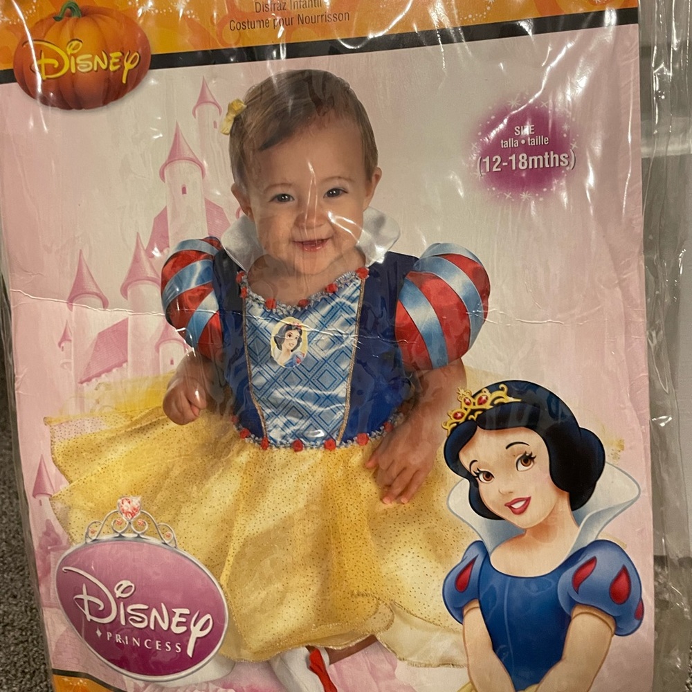 Disney Snow White costume toddler size 12-18 months